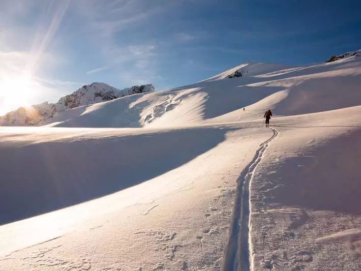 ski traverse Whistler
